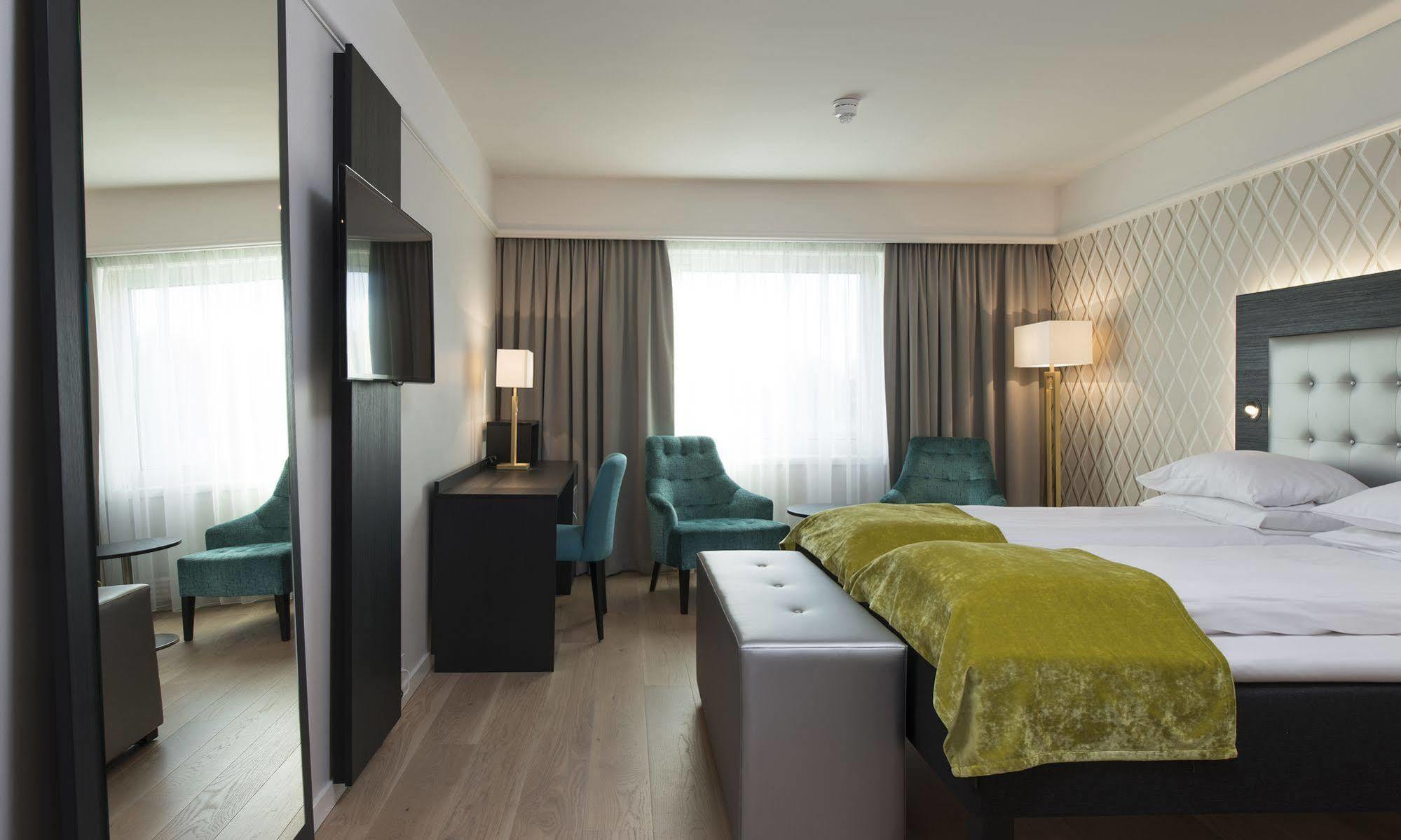 Thon Hotel Oslofjord Сандвика Экстерьер фото